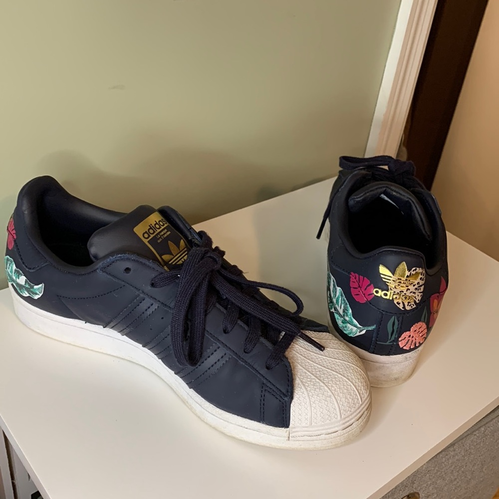 •ADIDAS SUPERSTAR• Size 9.5, navy blue & floral design, barely worn, minor spots
